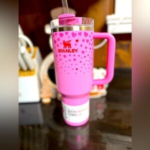 Stanley x target Valentine’s Day drop
Stanley 40oz